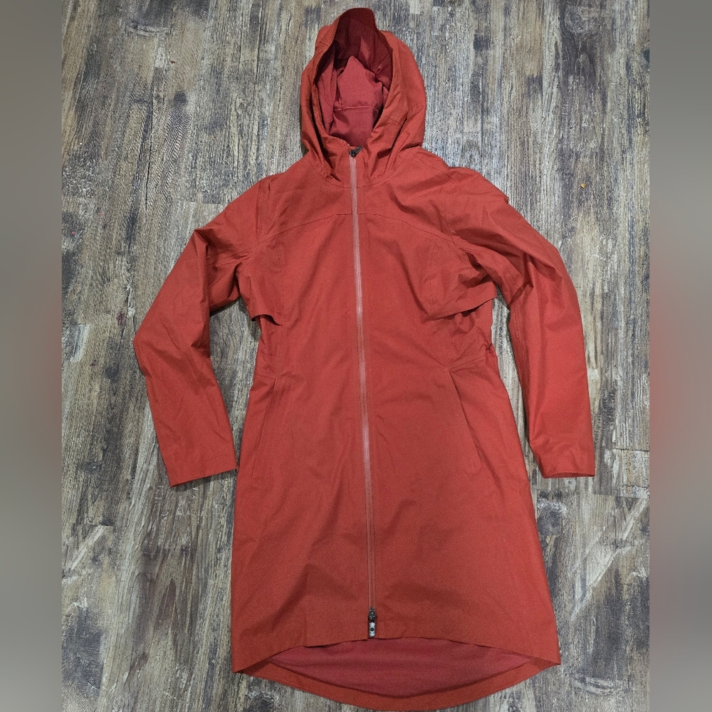 Lululemon Rain Rebel Jacket